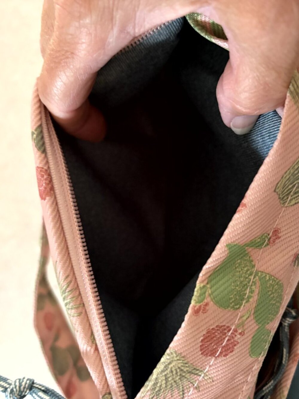 The North Face Cactus Print Crossbody Bag - Picture 5 of 10